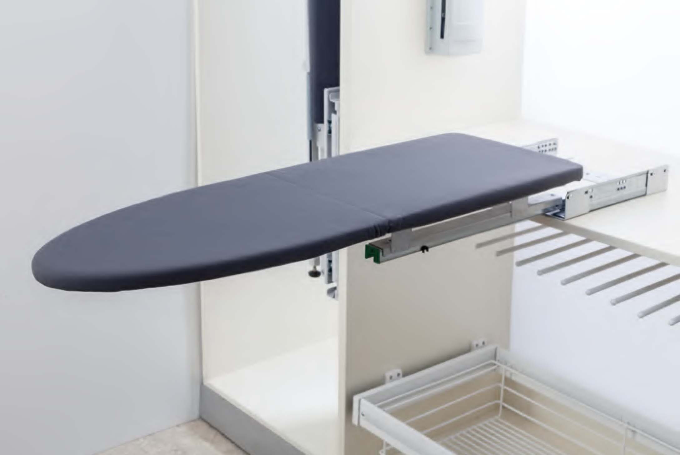 UT 02 ( Ironing Table Teleskopik )